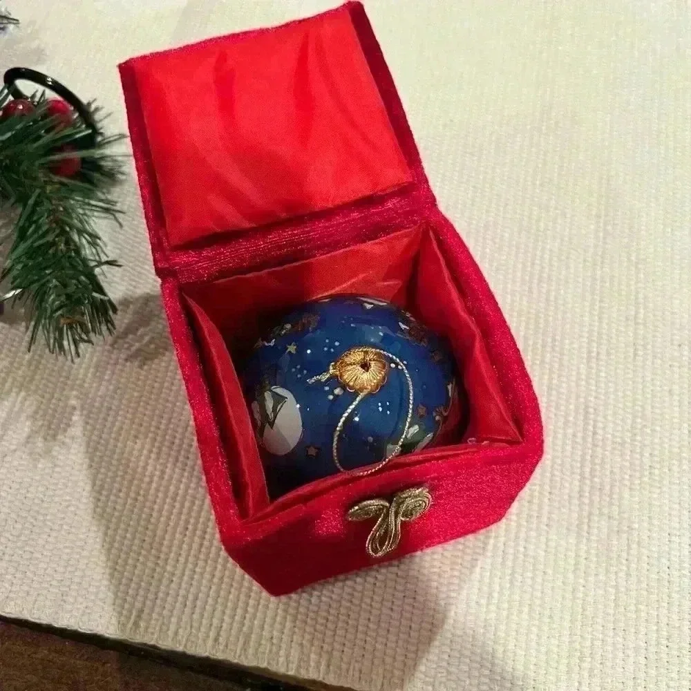 Pier One Imports 2005 Li Bien inside art ornament, elves, Santa, EUC, see pics